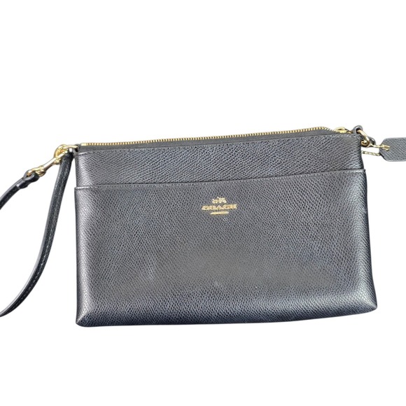 Coach Handbags - Coach Wristlet Women OS Black Good Crossgrain Leather Gold Hardware Zip Pouch